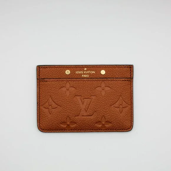 Giveaway Winner: @filomenad – Louis Vuitton Card Holder - Picture 2 of 4